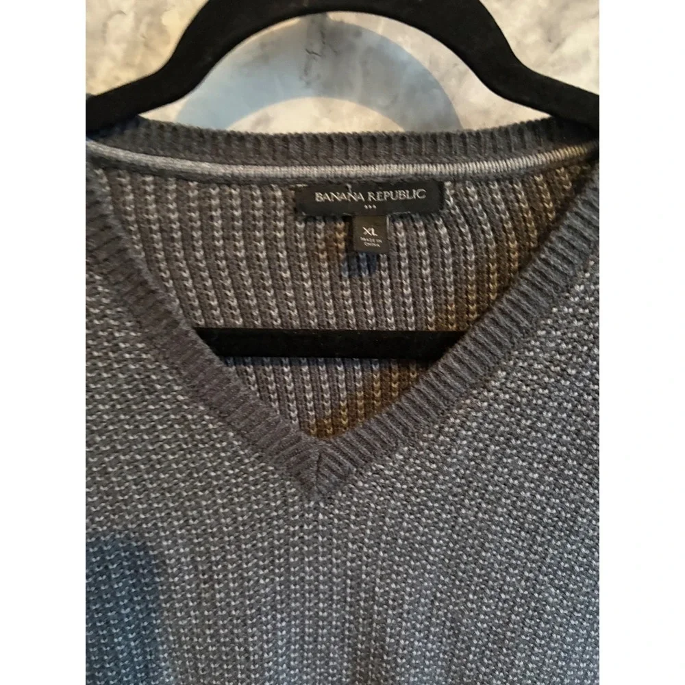 Banana Republic Men's Gray V-Neck Textured Knit Sweater XL Cotton‎ Wool Blend